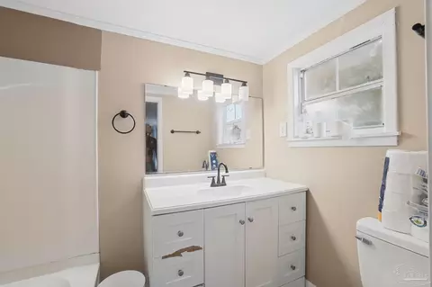 Bath - 4963 Hwy 4, Jay, FL 32565 photo 3 of 4
