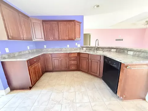 Kitchen - 4042 Jacaranda Trc, Milton, FL 32583 photo 2 of 2