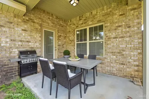 Exterior - 3934 Willow Glen Dr, Pace, FL 32571 photo 5 of 7