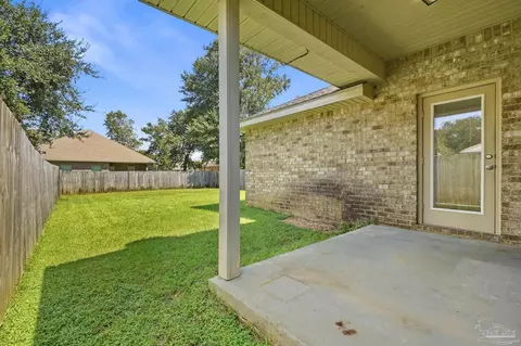 Exterior - 3934 Willow Glen Dr, Pace, FL 32571 photo 3 of 7