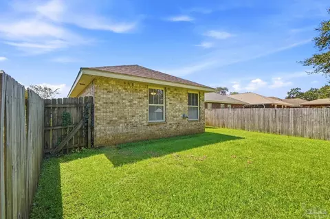 Exterior - 3934 Willow Glen Dr, Pace, FL 32571 photo 7 of 7