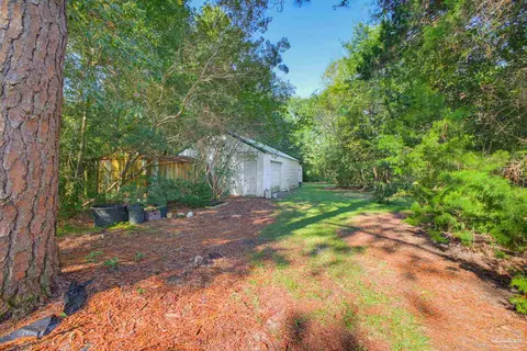 Exterior - 5647 Tilubo Ln, Pace, FL 32571 photo 4 of 7