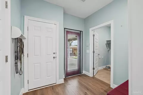 Entry Way - 8953 Eureka St, Milton, FL 32583 photo 1 of 6