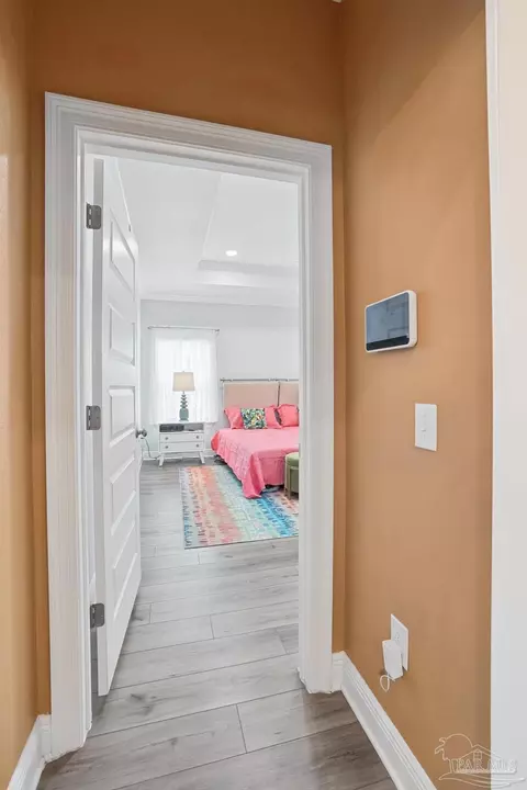 Entry Way - 8953 Eureka St, Milton, FL 32583 photo 4 of 6