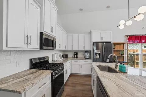 Kitchen - 8953 Eureka St, Milton, FL 32583 photo 4 of 4