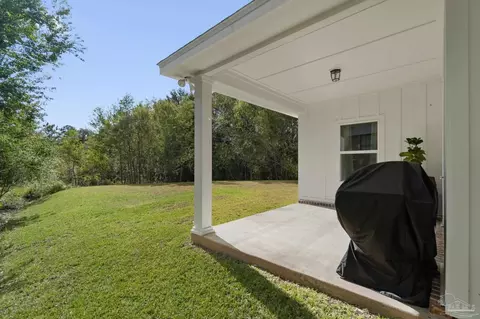 Exterior - 10830 Straw Bridge Rd, Jay, FL 32565 photo 6 of 8