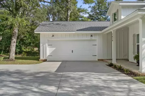 Exterior - 10830 Straw Bridge Rd, Jay, FL 32565 photo 2 of 8