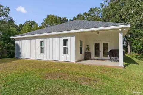 Exterior - 10830 Straw Bridge Rd, Jay, FL 32565 photo 8 of 8
