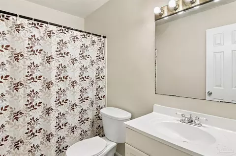 Bath - 4184 Marcus Ct, Pace, FL 32571 photo 1 of 3