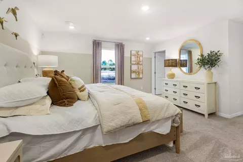 Bedroom - 4040 Edgefield St, Milton, FL 32583 photo 5 of 14