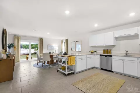 Kitchen - 4040 Edgefield St, Milton, FL 32583 photo 1 of 6