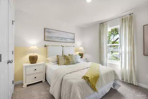 Bedroom - 4040 Edgefield St, Milton, FL 32583 photo 6 of 14