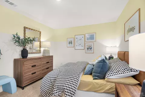 Bedroom - 4040 Edgefield St, Milton, FL 32583 photo 13 of 14
