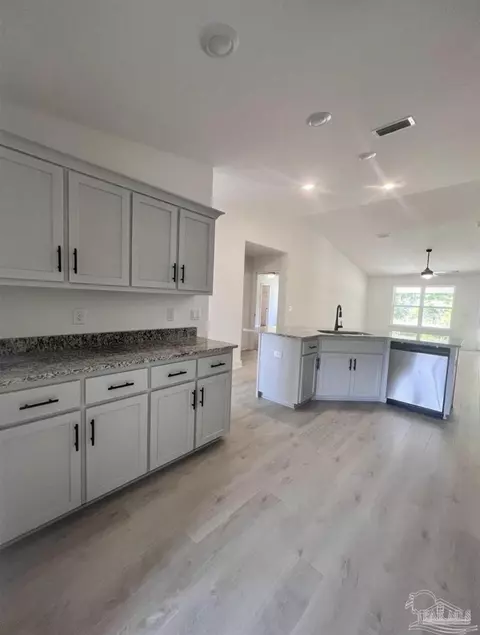 7660 Pine Bark St, Milton, FL 32583 photo 3