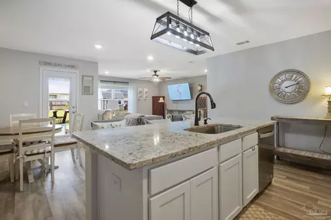 Kitchen - 8664 Tarsus Dr, Milton, FL 32583 photo 4 of 4
