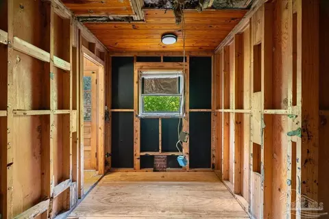 Entry Way - 2780 Mcduffie Ln, Jay, FL 32565 photo 2 of 2