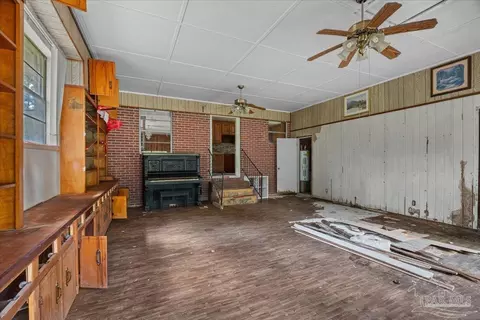 Living - 2780 Mcduffie Ln, Jay, FL 32565 photo 7 of 7