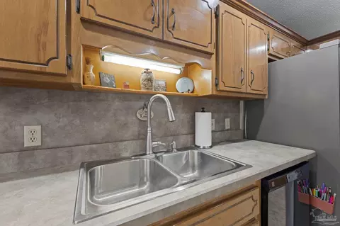 Kitchen - 3532 Victory Dr, Pace, FL 32571 photo 4 of 6