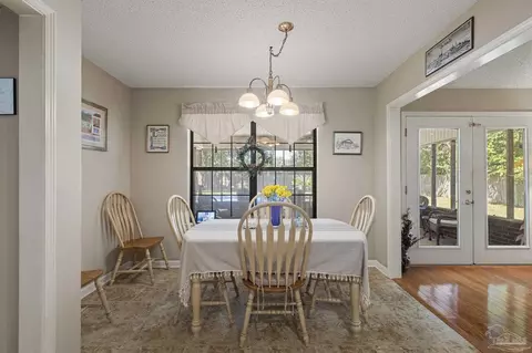 Dining - 3532 Victory Dr, Pace, FL 32571 photo 2 of 4