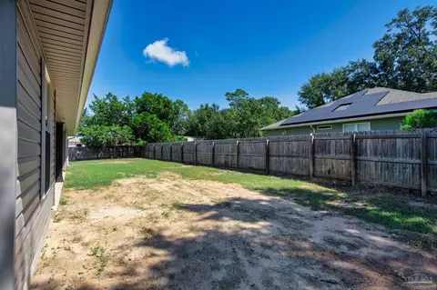 Exterior - 4902 Landmark Ln, Pace, FL 32571 photo 6 of 7