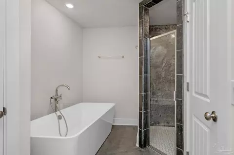 Bath - 4902 Landmark Ln, Pace, FL 32571 photo 5 of 5