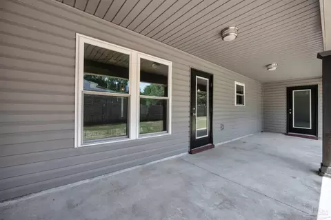 Exterior - 4902 Landmark Ln, Pace, FL 32571 photo 5 of 7