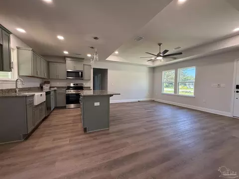 Living - 5142 Blackmon Dr, Jay, FL 32565 photo 2 of 3