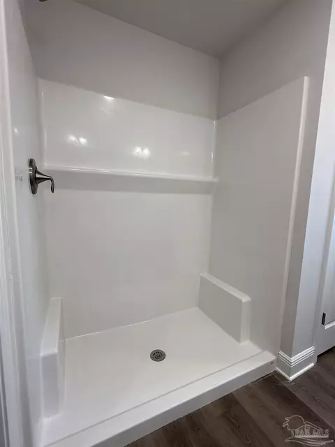 Bath - 5142 Blackmon Dr, Jay, FL 32565 photo 5 of 6