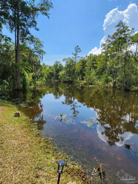 View/Area - 4941 Henry St, Milton, FL 32570 photo 2 of 2