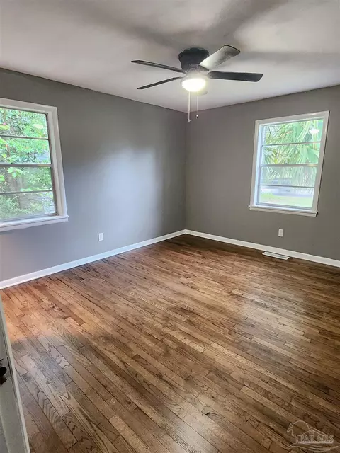 Bedroom - 4941 Henry St, Milton, FL 32570 photo 1 of 3