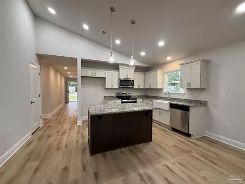 Entry Way - 3981 Mccutchin Dr, Jay, FL 32565 photo 2 of 3