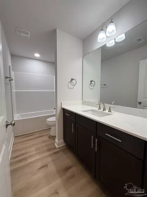 Bath - 3981 Mccutchin Dr, Jay, FL 32565 photo 1 of 6