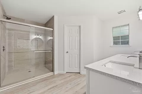 Bath - 7448 Rustling Pines Dr, Milton, FL 32583 photo 3 of 3
