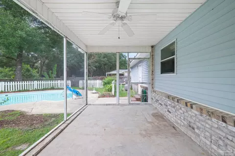 Exterior - 5737 Bronco Pl, Milton, FL 32570 photo 3 of 10