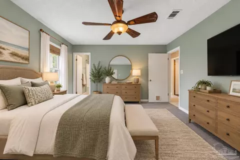 Bedroom - 5737 Bronco Pl, Milton, FL 32570 photo 4 of 9