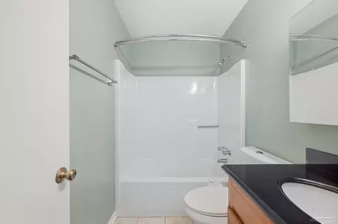Bath - 5737 Bronco Pl, Milton, FL 32570 photo 1 of 3