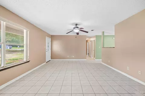 Living - 5737 Bronco Pl, Milton, FL 32570 photo 2 of 3