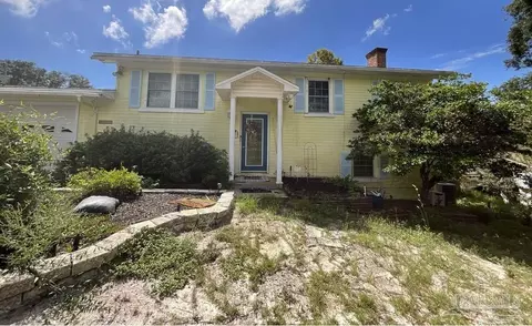 11005 Manatee Dr, Pensacola, FL 32507