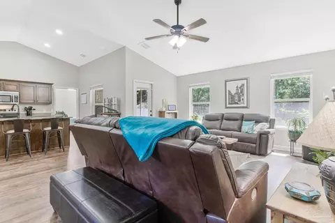 Entry Way - 3501 Jubilee Dr, Pace, FL 32571 photo 3 of 7