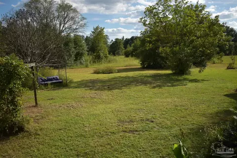 9587 S Trace Rd, Milton, FL 32583 photo 2