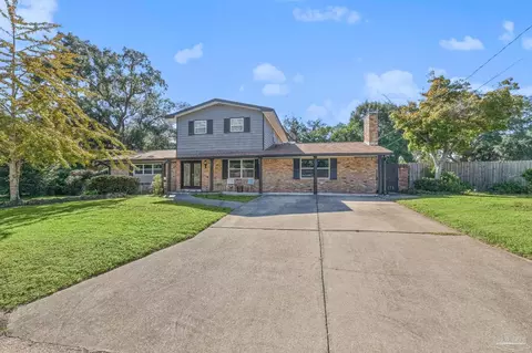 Exterior - 5529 Andromeda Dr, Milton, FL 32570 photo 11 of 14