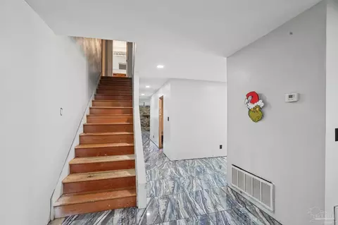 Entry Way - 5529 Andromeda Dr, Milton, FL 32570 photo 3 of 4