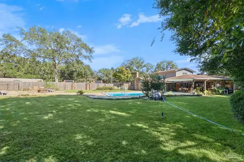 Exterior - 5529 Andromeda Dr, Milton, FL 32570 photo 8 of 14