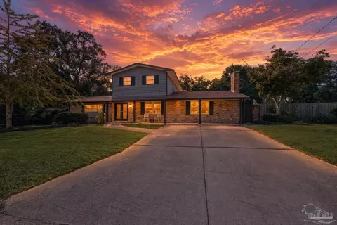Exterior - 5529 Andromeda Dr, Milton, FL 32570 photo 2 of 14