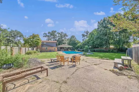 Exterior - 5529 Andromeda Dr, Milton, FL 32570 photo 7 of 14