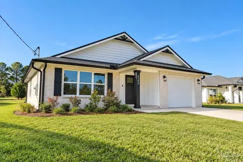 Exterior - 9542 Permenter Rd, Milton, FL 32583 photo 2 of 3