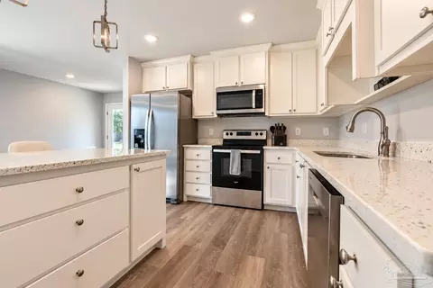 Kitchen - 9542 Permenter Rd, Milton, FL 32583 photo 2 of 2