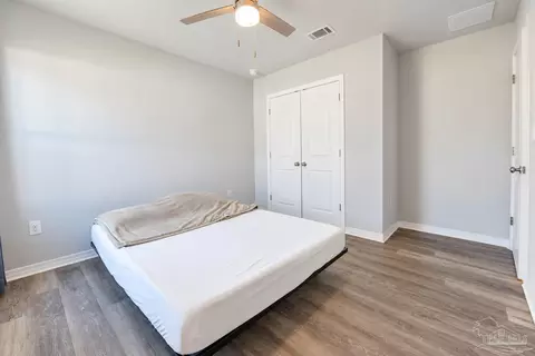 Bedroom - 9542 Permenter Rd, Milton, FL 32583 photo 2 of 3