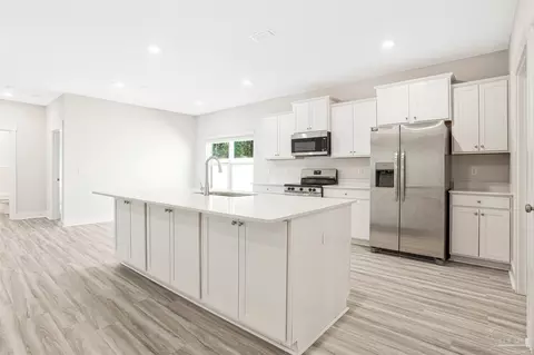 Kitchen - 3219 Water Birch Rd, Cantonment, FL 32533 photo 2 of 5