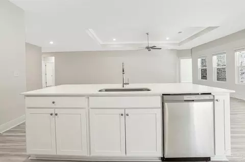 Kitchen - 3219 Water Birch Rd, Cantonment, FL 32533 photo 4 of 5